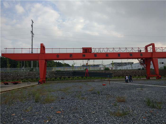 MG型通用門式起重機(jī) MG型通用門式起重機(jī)